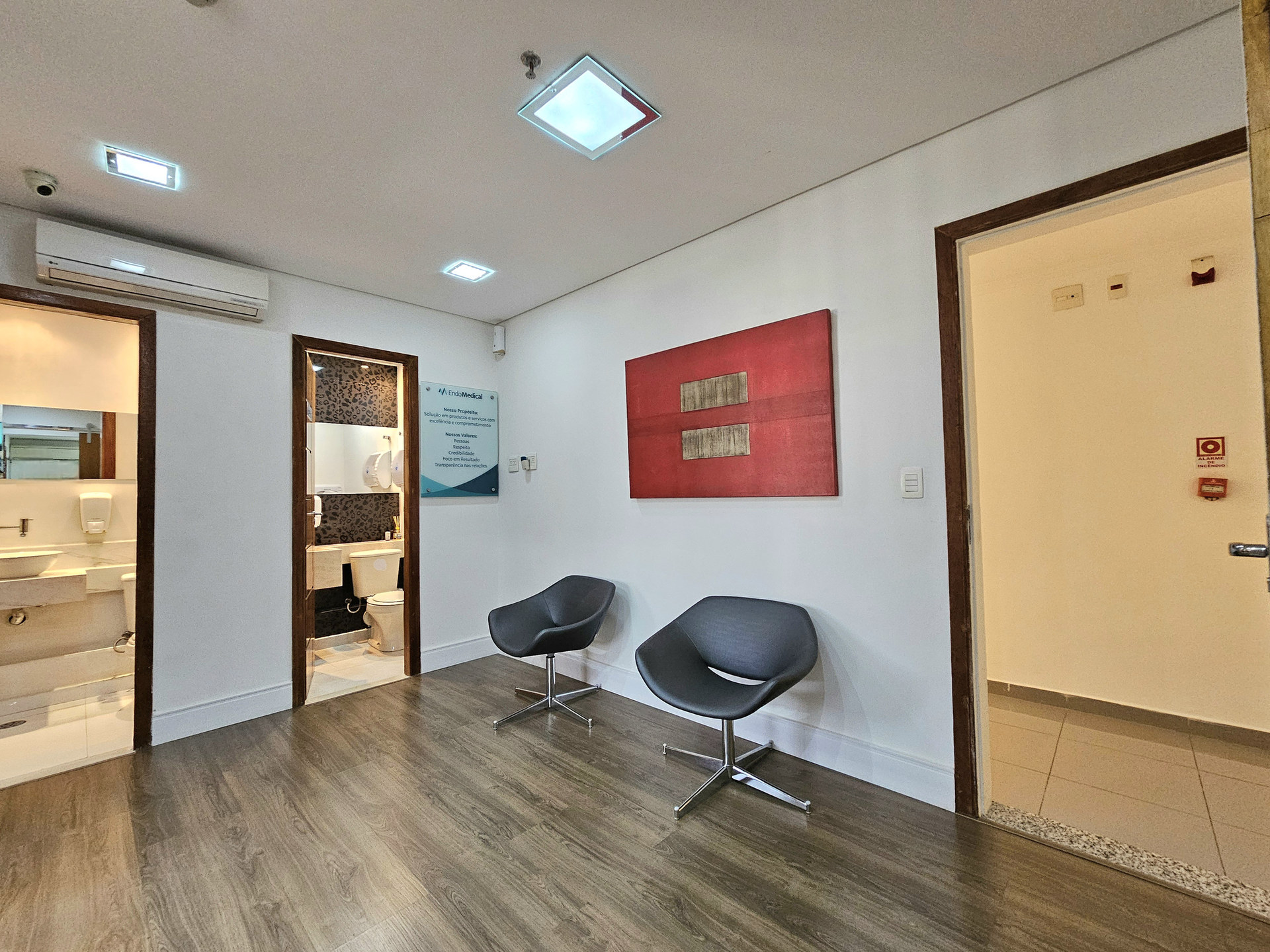 Exclusividade em Moema: Conjunto de 151m², 5 Salas e 4 Vagas - foto 1